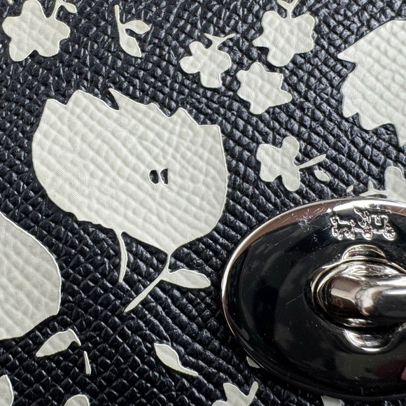Coach Black and White Floral Key Holder - Picture 3 of 12